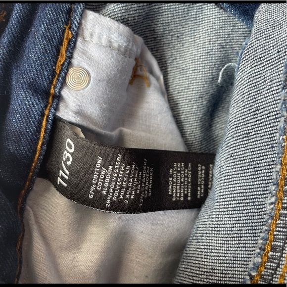 Kendall + Kylie Dark Wash Drifter Blue Demin High Rise Cuffed Jean Shorts - Picture 6 of 6